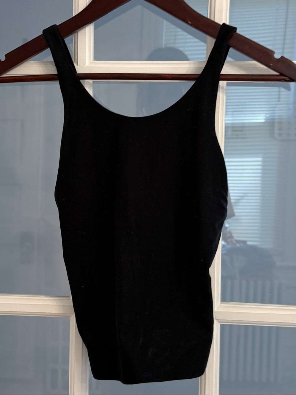ABERCROMBIE & FITCH YPB Women’s SculptLUX Black Strappy-Back Cropped Active Tank